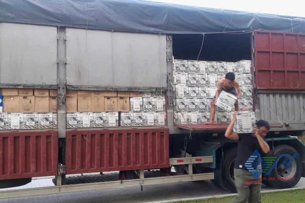 Bản đồ lộ trình và thời gian vận chuyển hàng từ TP.HCM ra Hà Nội.