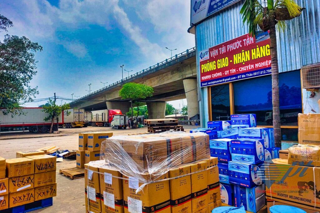 Dịch vụ giao hàng tận nơi tại Hà Nội nhanh chóng, nhiệt tình.