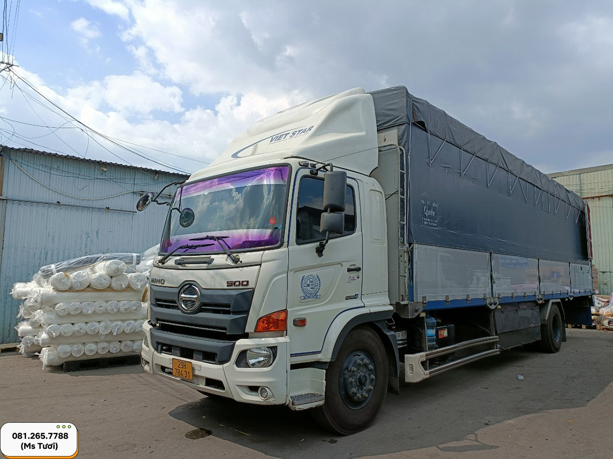 Xe tải chở hàng Đà Nẵng
